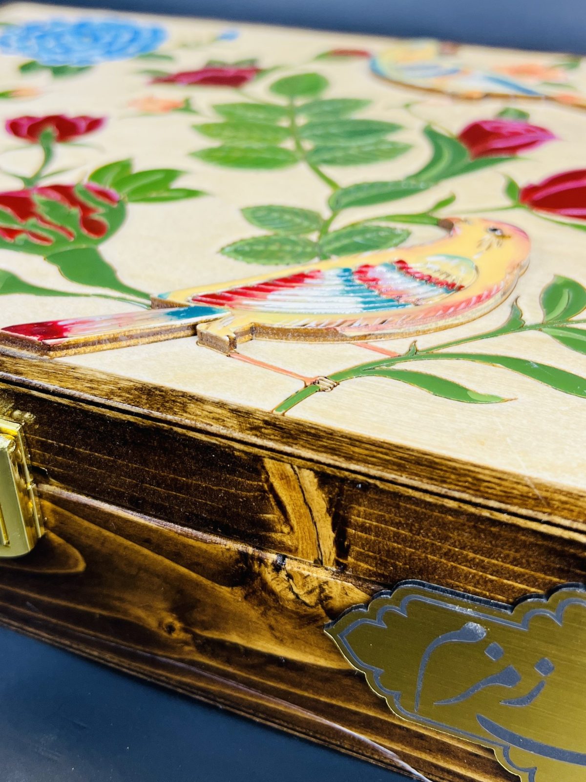 ⁦باكس هدية فاخر گل وبلبل⁩ - الصورة ⁦7⁩