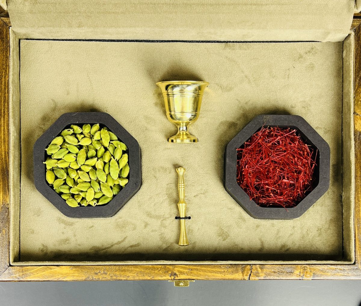 ⁦باكس هدية فاخر گل وبلبل⁩ - الصورة ⁦3⁩