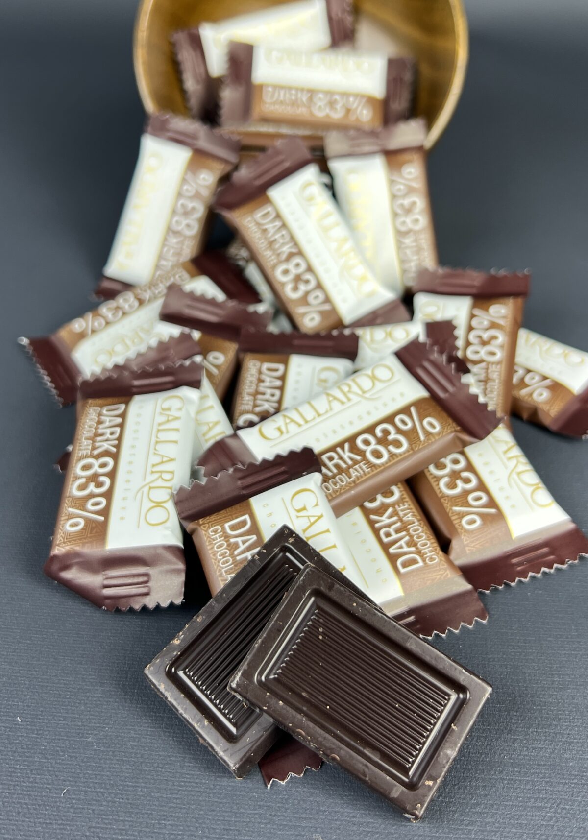 ⁦شوكولاتة داكِنة ‎٨٣٪⁩ - الصورة ⁦4⁩