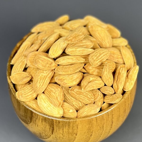 لَوز إيرانيّ نَيّ