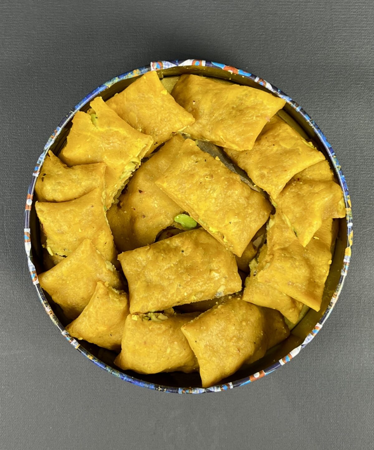 ⁦سُوهان لُقْمَة بِالفُسْتُق⁩ - الصورة ⁦2⁩