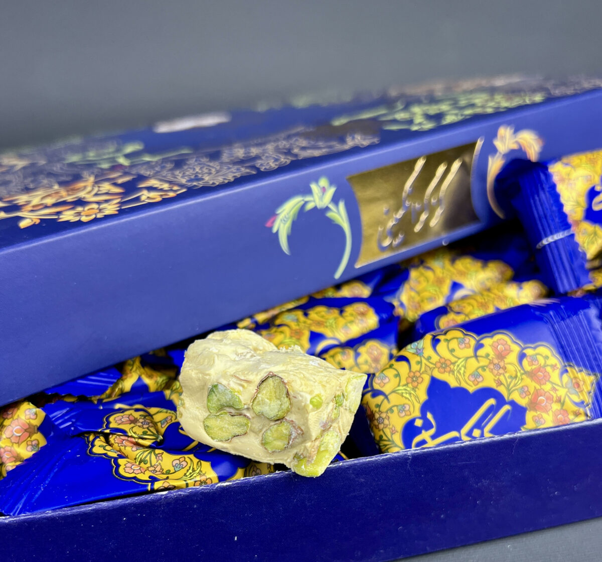 ⁦حَلْوَى غز بنسبة ‎٤٠٪ فُسْتُقٍ (بِعُصَارَةِ الأَنْجَبِين)⁩ - الصورة ⁦2⁩