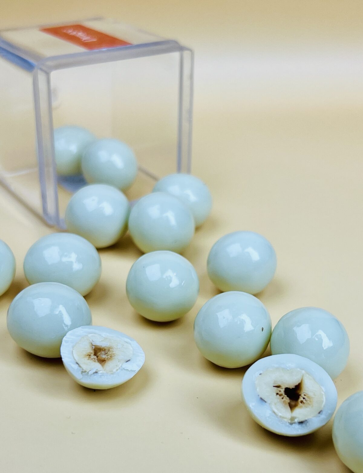 ⁦دراجه بندق بالشوكولاتة البيضاء⁩ - الصورة ⁦3⁩