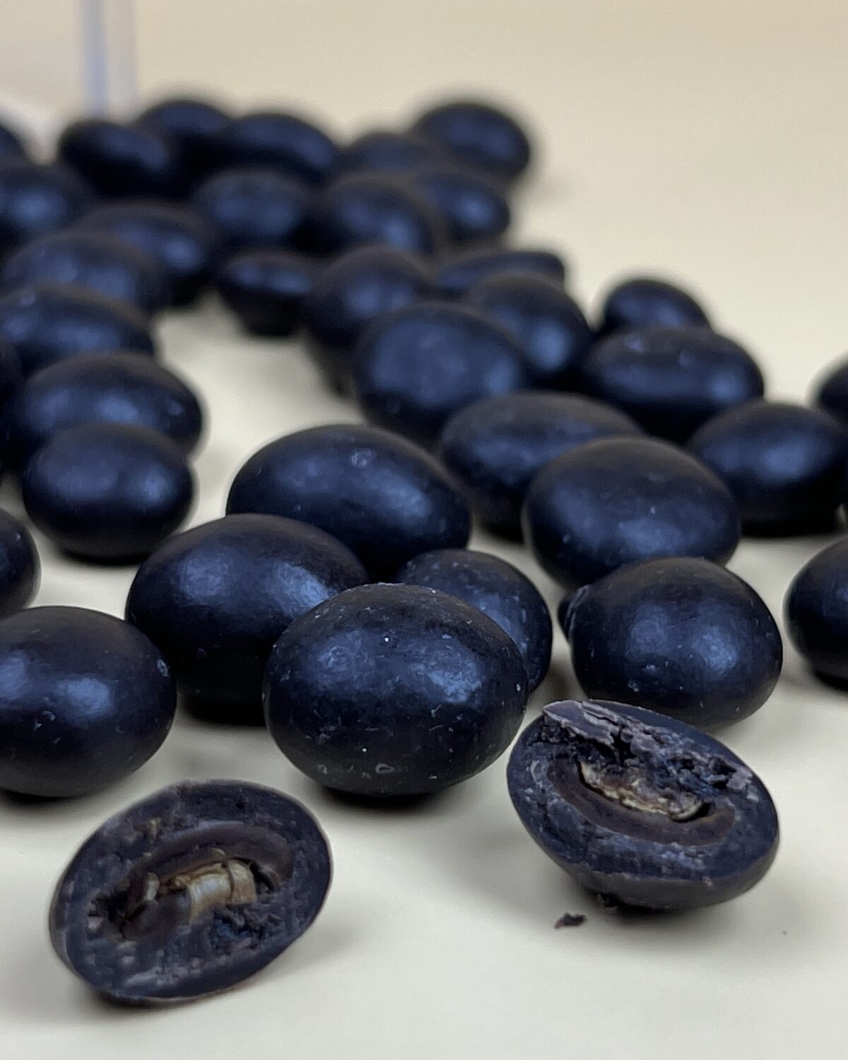 ⁦دراجه حبوب القهوة بالشوكولاتة الداكنة⁩ - الصورة ⁦2⁩